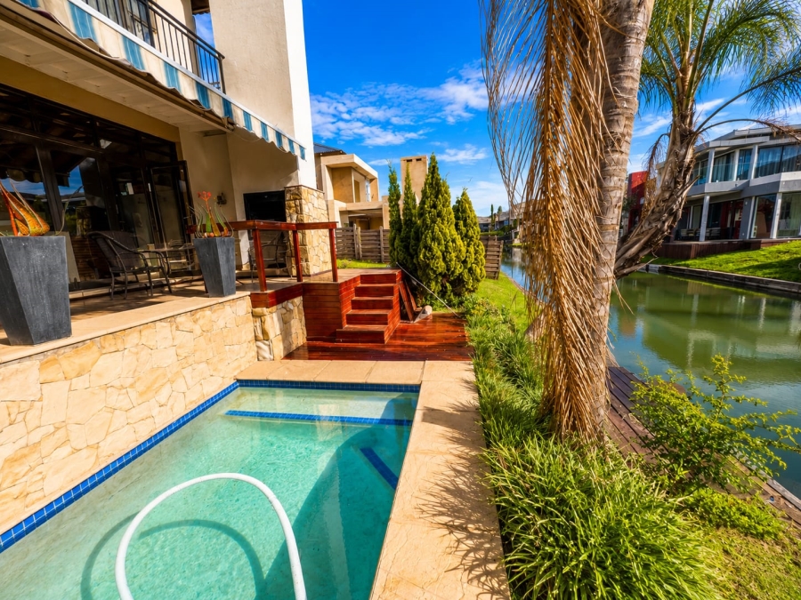 To Let 3 Bedroom Property for Rent in The Islands Estates North West